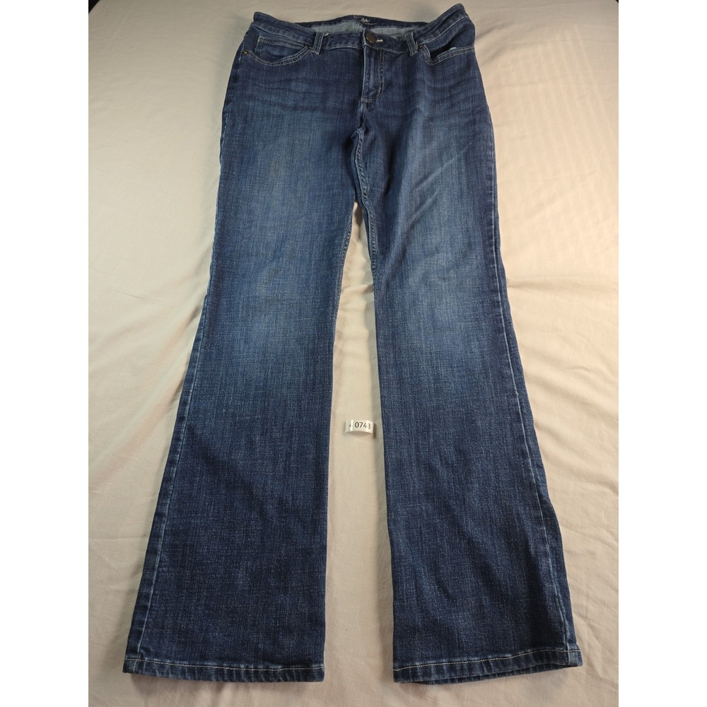 Women's Wrangler Boot Cut Jean Size 11 x 32 Relaxed